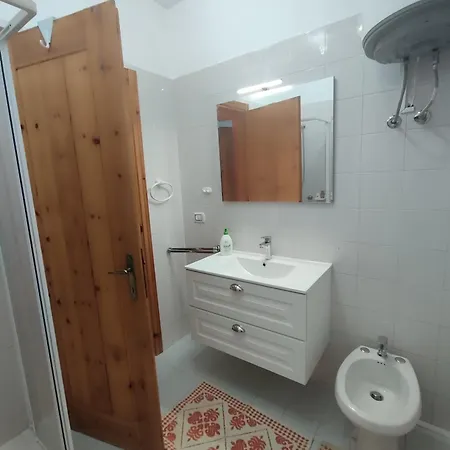 بيت للعطل La Perla Bianca